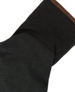 8R002 Black 03