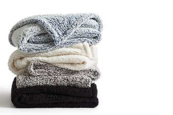 BP36 Cozy Blanket Lifestyle