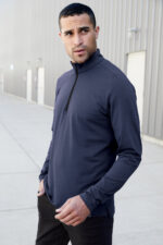 OG139 Navy Model Lifestyle
